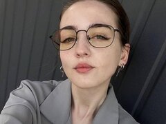 MarylinGlory's Thumbnail